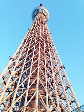 蓝色天空东京天空树建筑摄影图片